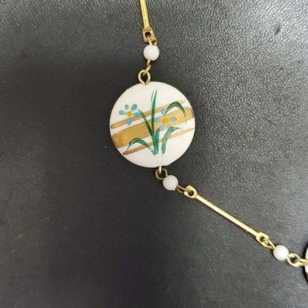 Vintage gold tone flower necklace 18" - Picture 3 of 10